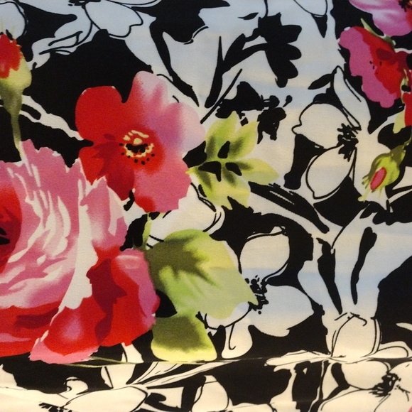 Perceptions Knee Length, Floral Dress, Faux Gems.12 P. - Picture 5 of 10